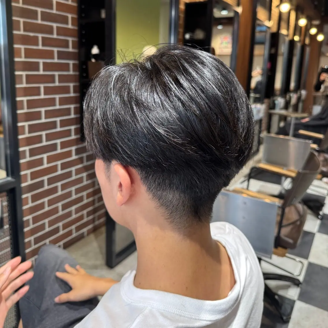 ショート メンズ センターパート メンズパーマ カット メンズミディアム☁️ ✨抜け感ヘア/下村迅のヘアスタイル