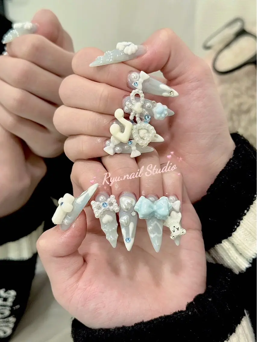 ネイル アートネイル フレンチネイル ジェルネイル グラデーション 韓国ネイル ハンドネイル Ryu Nail YukiChanのネイルデザイン