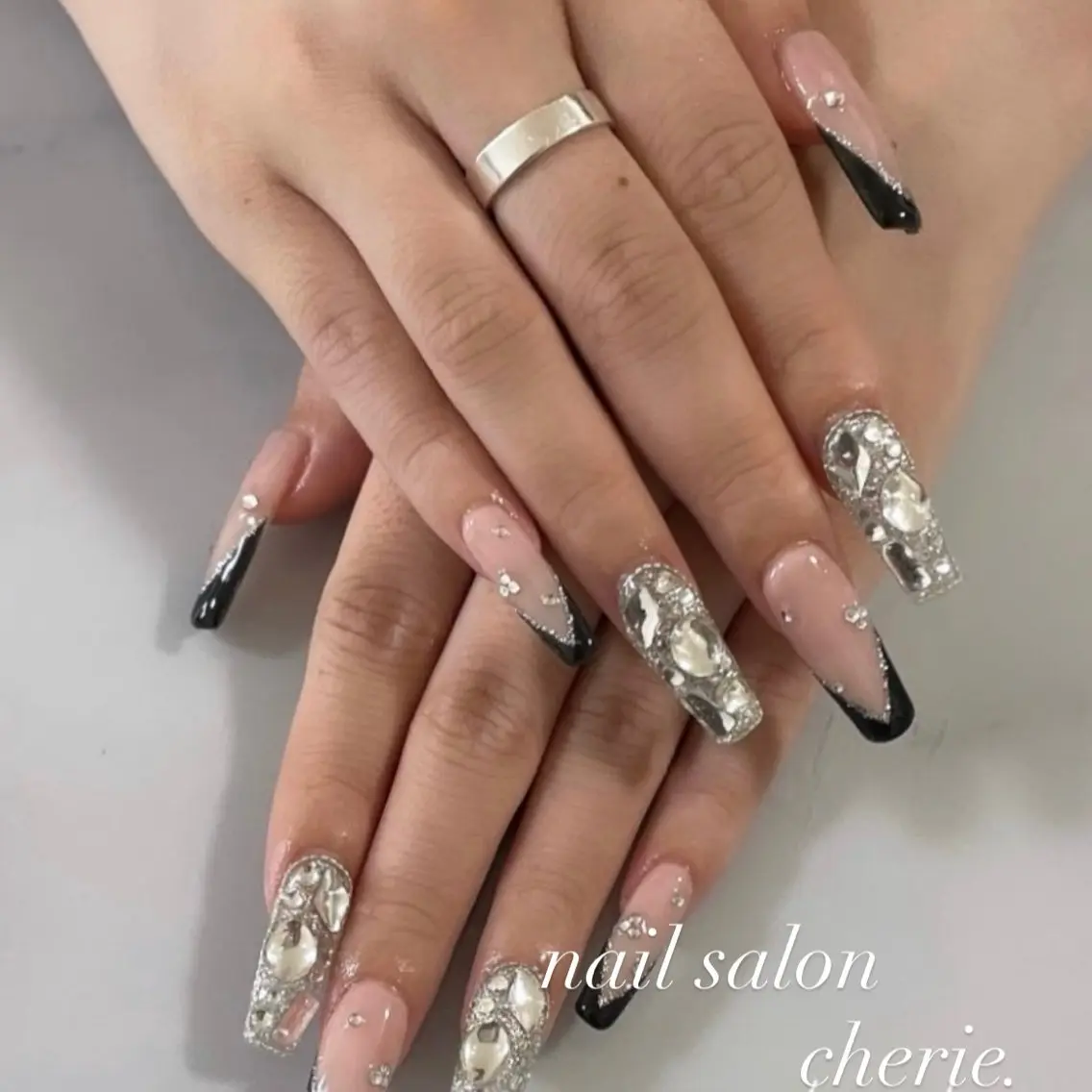 ネイル フレンチネイル ロングネイル nail salon cherieのネイルデザイン