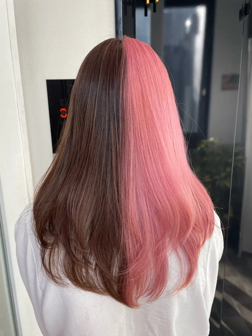 ロング カラー ブラウンカラー ナチュラルブラウン ピンクカラー ヘアカラー YUI/ ブリーチカラー🌷のヘアスタイル