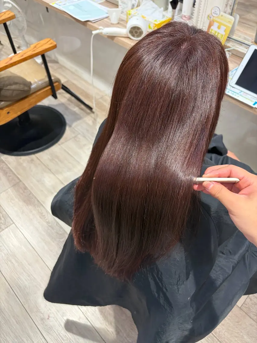 ロング ピンクブラウン ヘアカラー 石田 樹莉のヘアスタイル