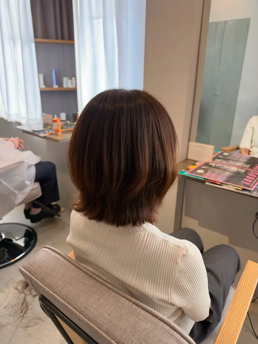 ミディアム 真鍋 月音のヘアスタイル