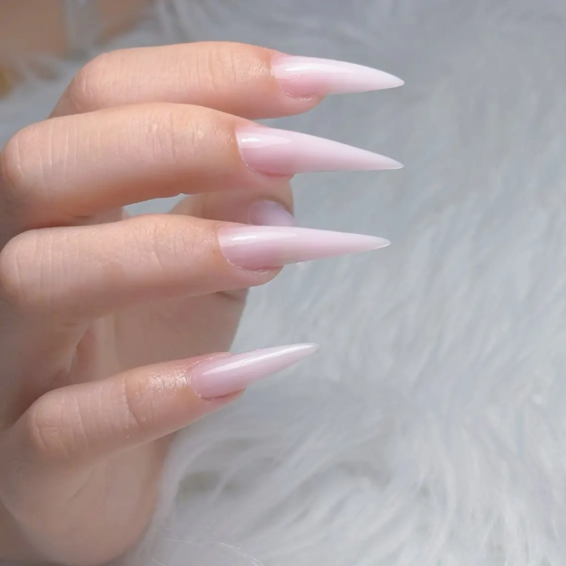 ロング トゥー フエンのネイルデザイン