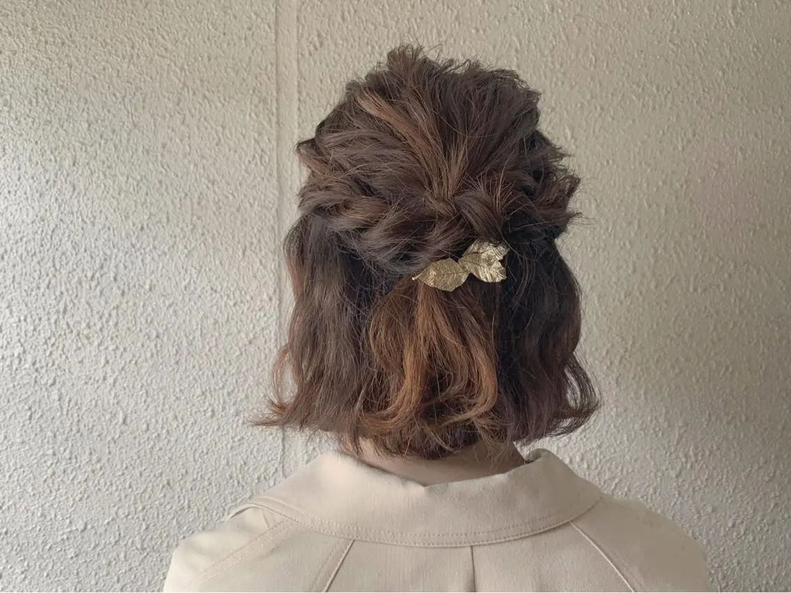 ミディアム ヘアアレンジ ハーフアップ 結婚式・ブライダル サダハルカ |chouetteのヘアスタイル