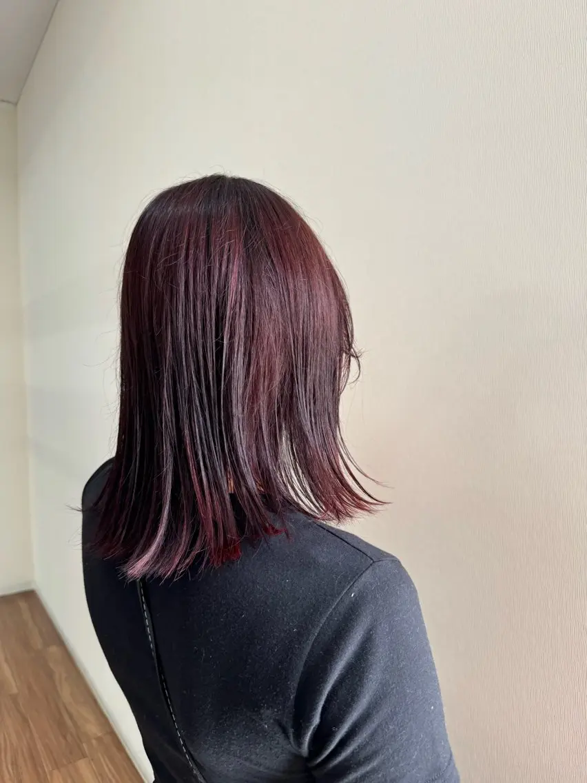 カラー ボルドーカラー HANA ☺︎のヘアスタイル