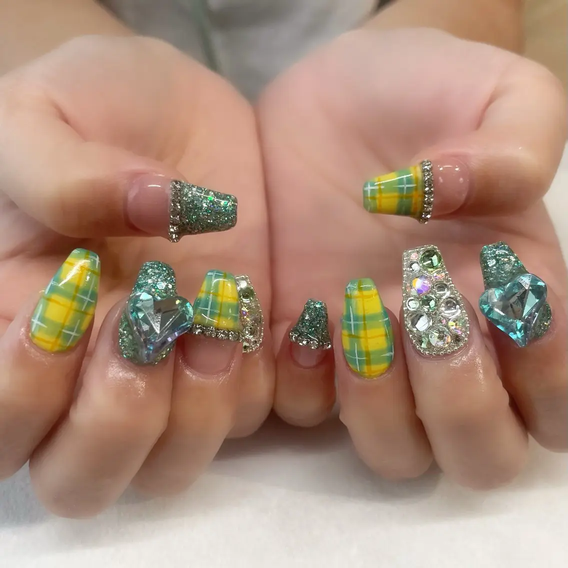ネイル ハンドネイル 💎🐰 saki. m 🐰💎のネイルデザイン