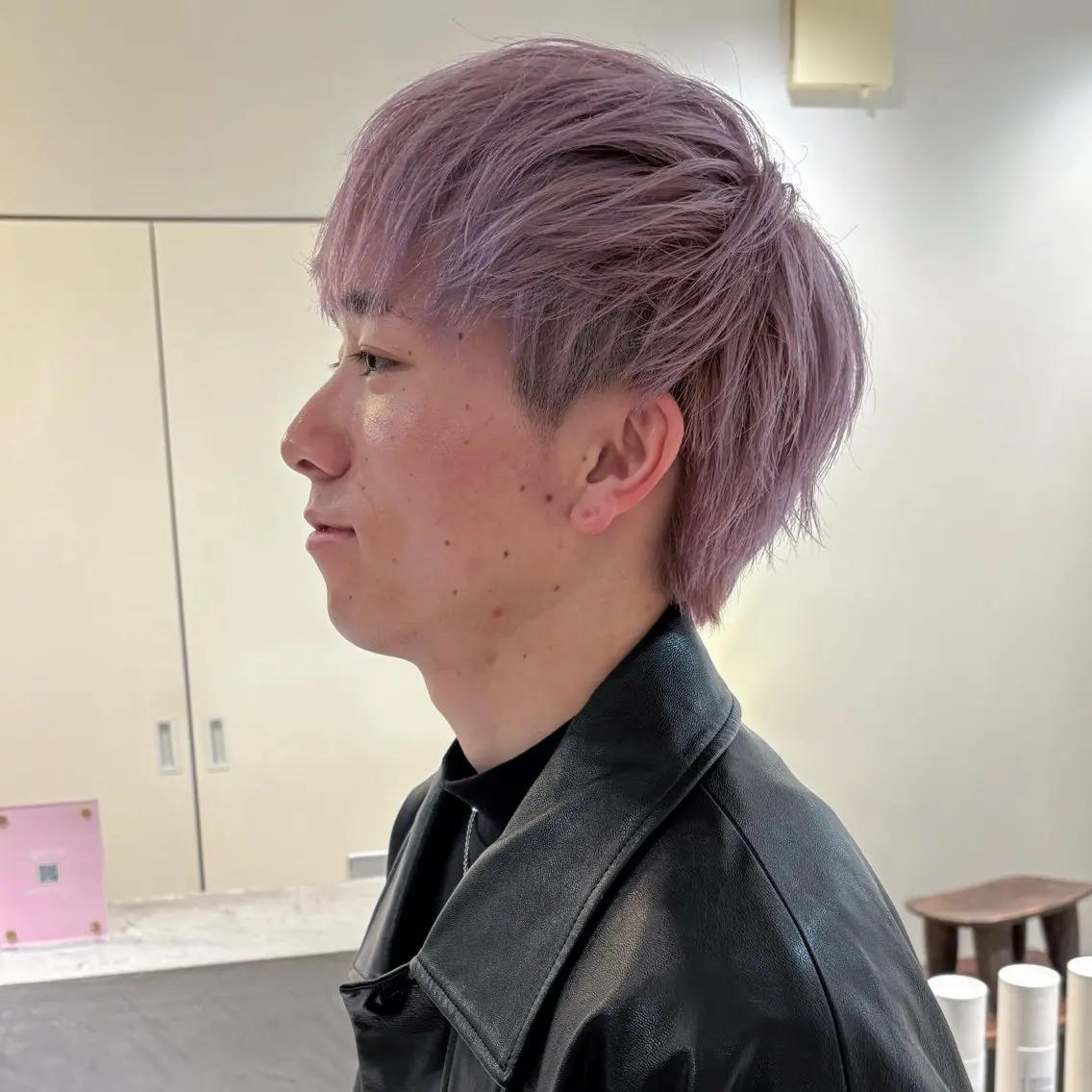 カラー メンズ ラベンダーカラー ラベンダーピンク ピンクカラー 安西 香利奈のヘアスタイル