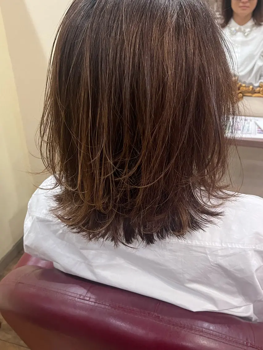 ミディアム レイヤーカット ROI 🫧KANAMIのヘアスタイル