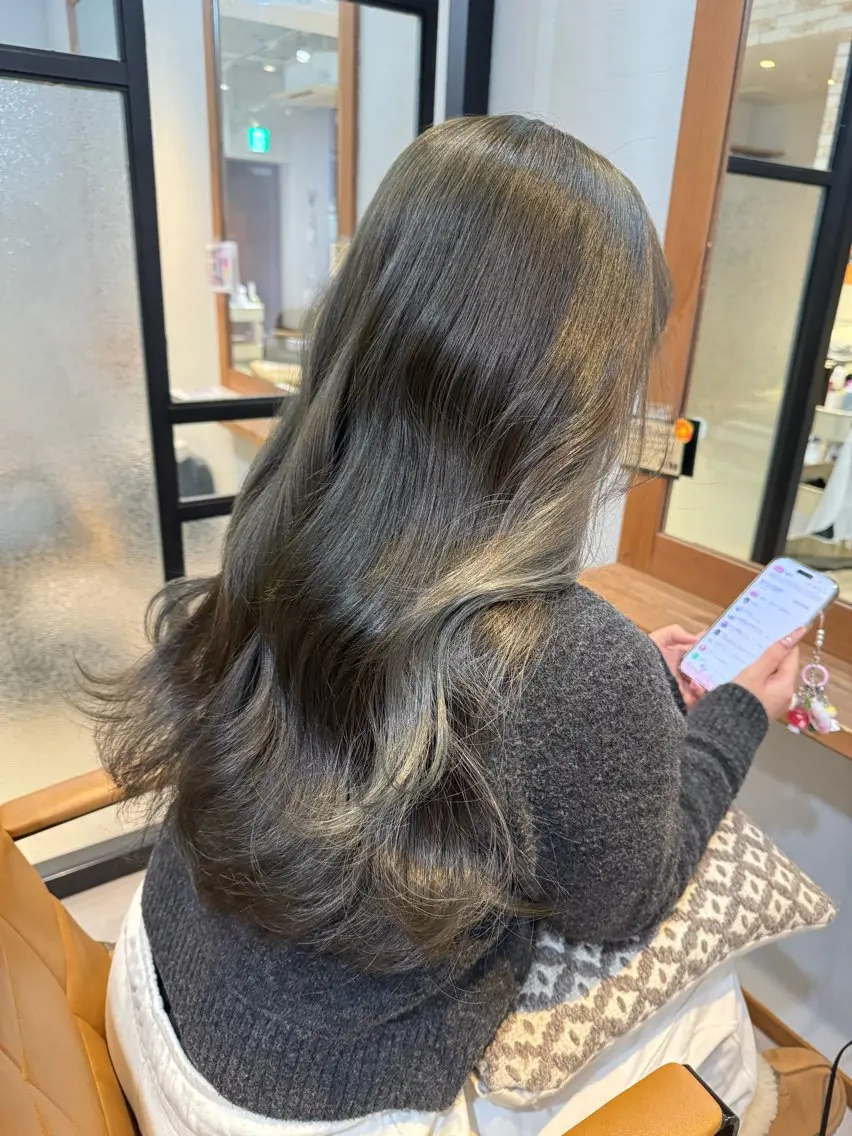 ロング カラー ブリーチ 透明感カラー ダブルカラー インナーカラー ブリーチなしカラー ヘアカラー Hiyori/透明感 /ボブ/矢場町のヘアスタイル