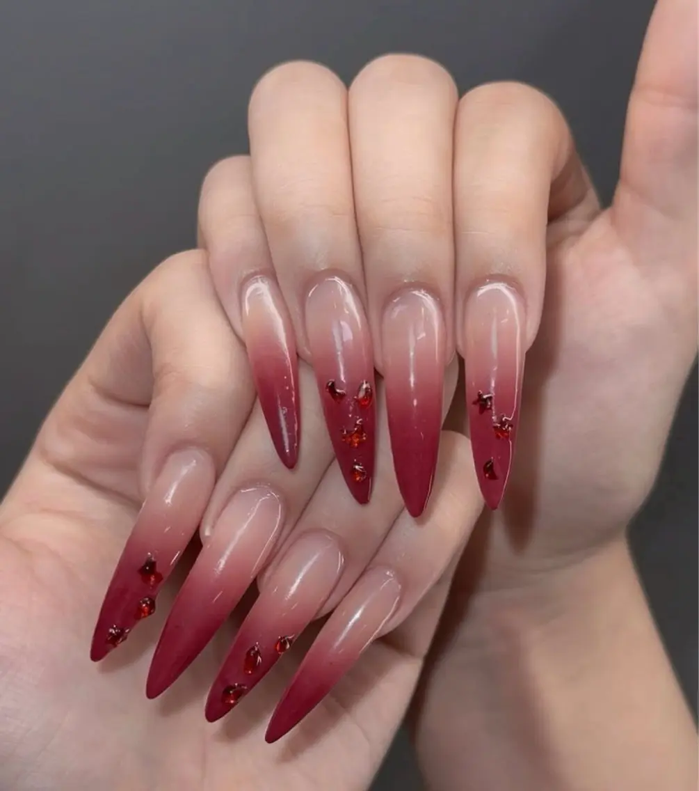 ネイル チークネイル フラッシュネイル フレンチネイル ガラスフレンチ キラキラネイル ハンドネイル ハンドケア REI NAILS SALONのネイルデザイン