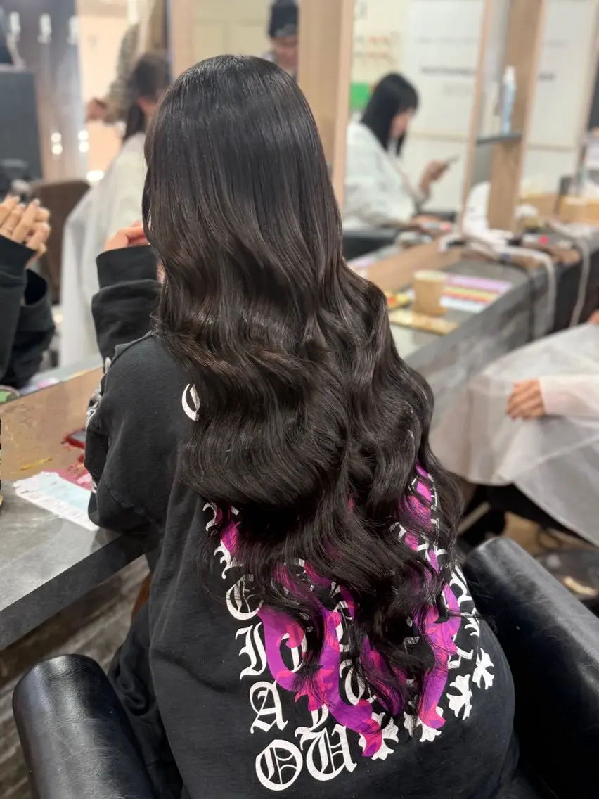 ロング アッシュ エクステ RIEブリーチ& エクステ特化型のヘアスタイル