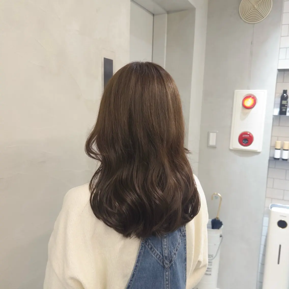 カラー ベージュカラー オリーブベージュ ヘアカラー 平山 結実のヘアスタイル