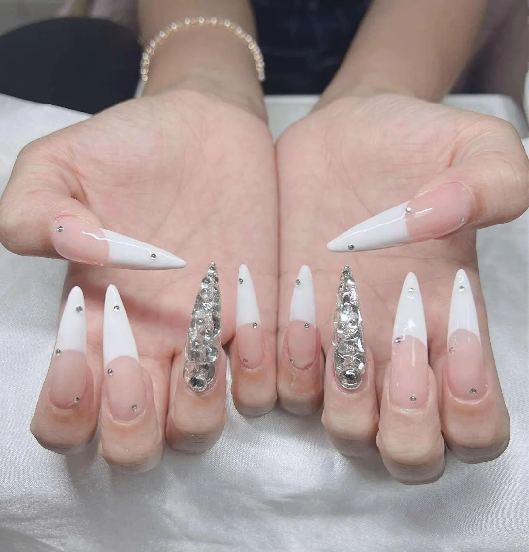 ネイル 長さ出し グラデーション 卒業式 キラキラネイル マグネットネイル ハンドネイル Lee Nailsのネイルデザイン