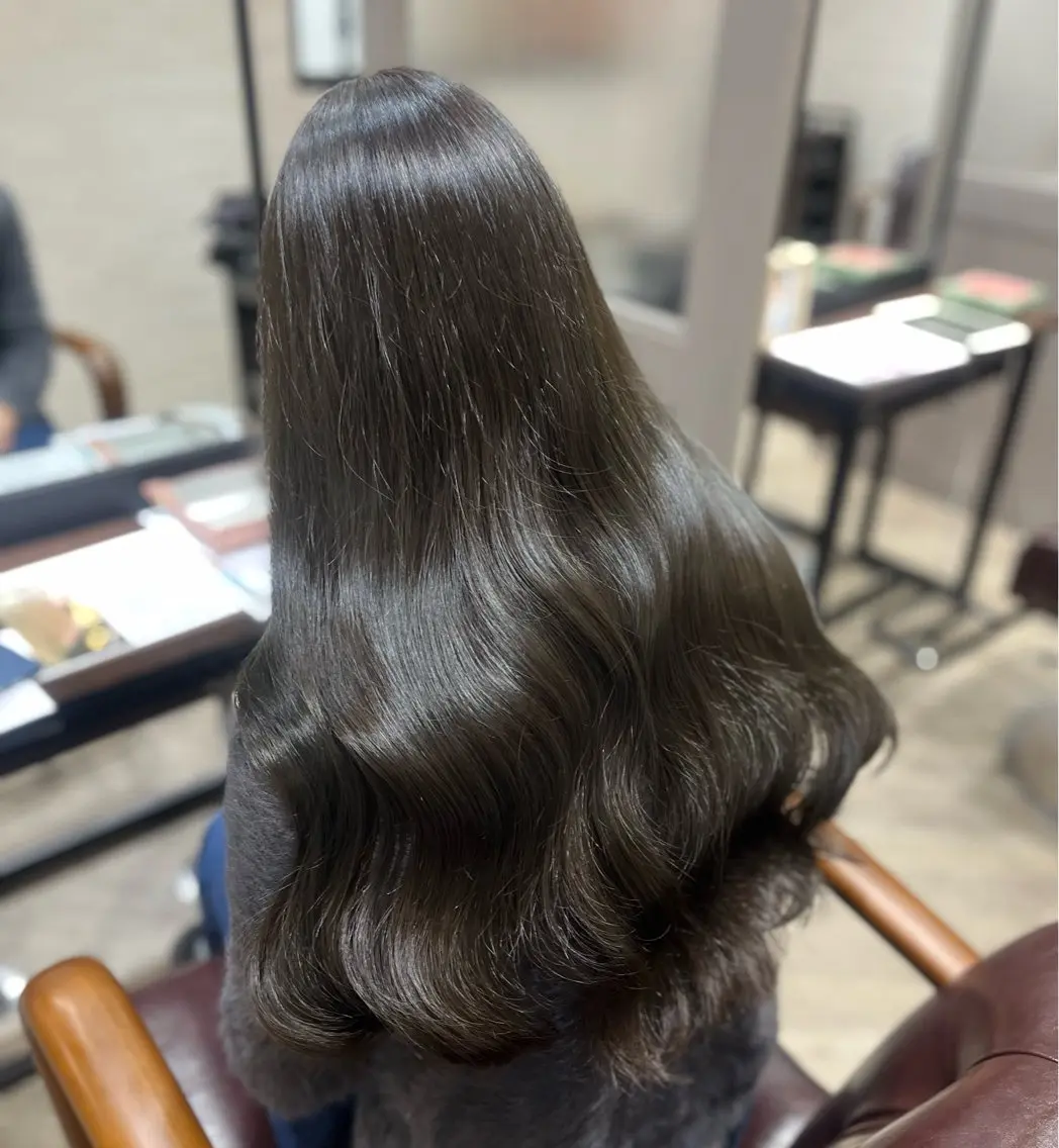 ロング カラー グレージュ オリーブグレージュ オリーブグレー カット ヘアカラー トリートメント 🫧ぷる艶カラー🫧 Yuubi🦩のヘアスタイル