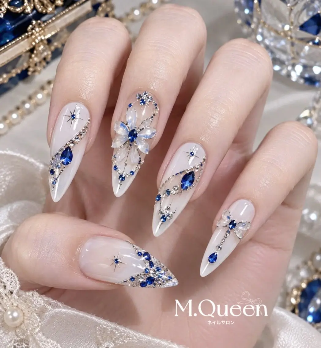 ネイル M.Queenネイル サロン天神今泉店のネイルデザイン