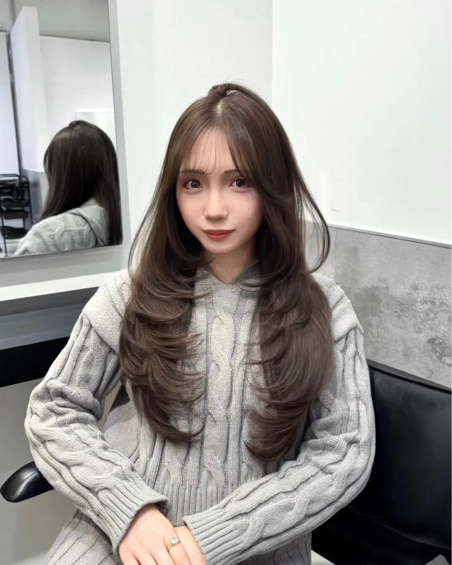 ロング カラー 透明感カラー グレージュ 顔周りカット レイヤーカット カット ヘアカラー トリートメント 韓国系支持率No.1 レイヤー特化/きょうのヘアスタイル