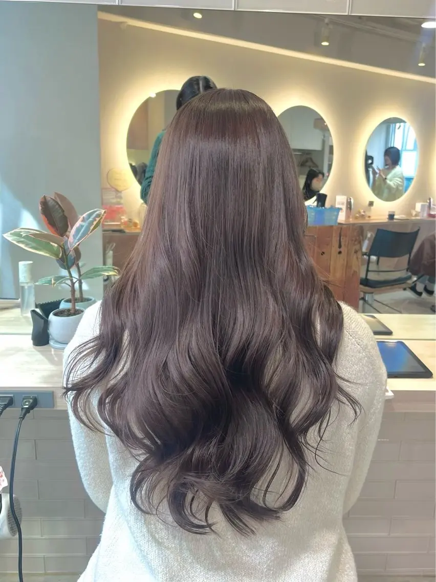 ロング 横浜⭐️ブリーチ モデル💫あみ💫のヘアスタイル