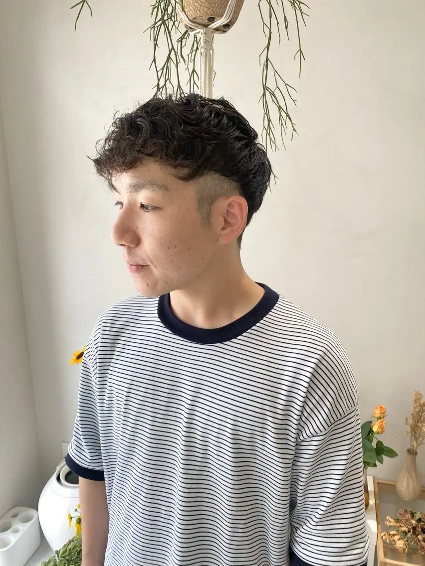 メンズ メンズ韓国風 カット パーマ 🪻花屋併設🪻秀島 有紀のヘアスタイル