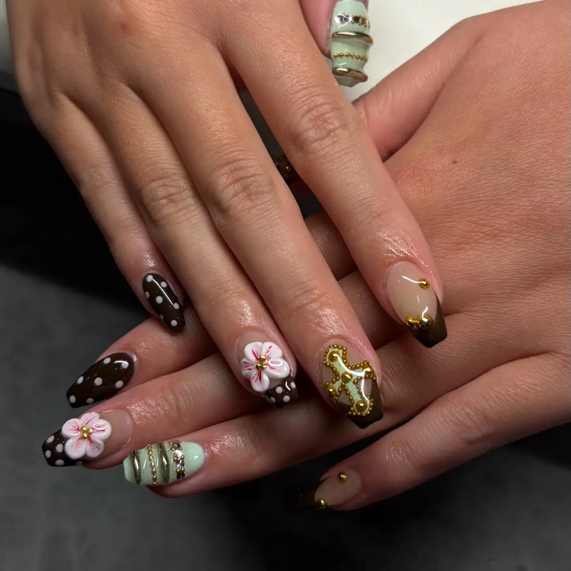 ネイル ハンドネイル IROHA NAIL 烏丸店 Rinoのネイルデザイン
