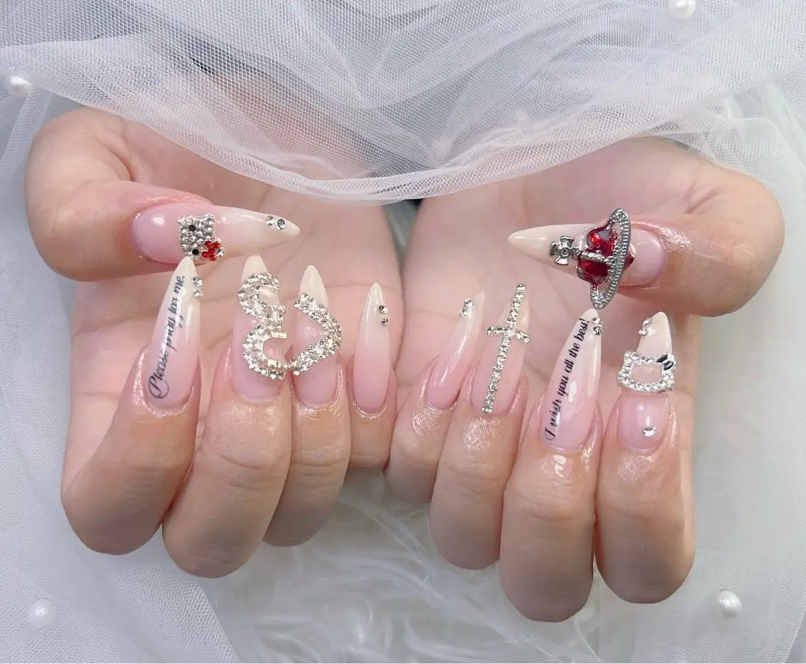 ネイル アートネイル オーロラネイル チークネイル 長さ出し フットネイル Miya _nailのネイルデザイン