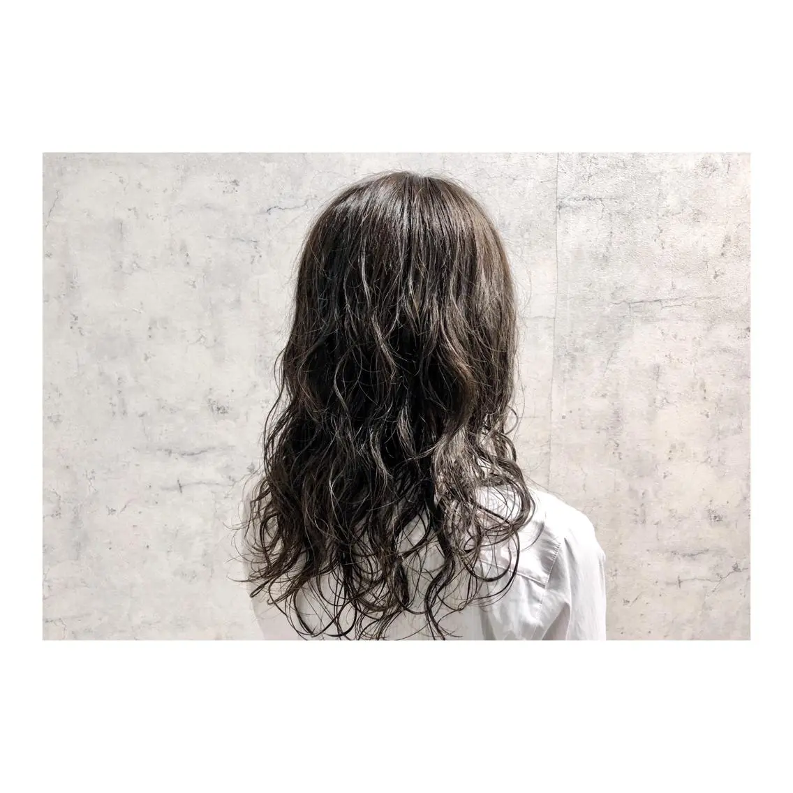 ロング カラー パーマ ハイライトカラー ハイライト 佐藤 結花のヘアスタイル