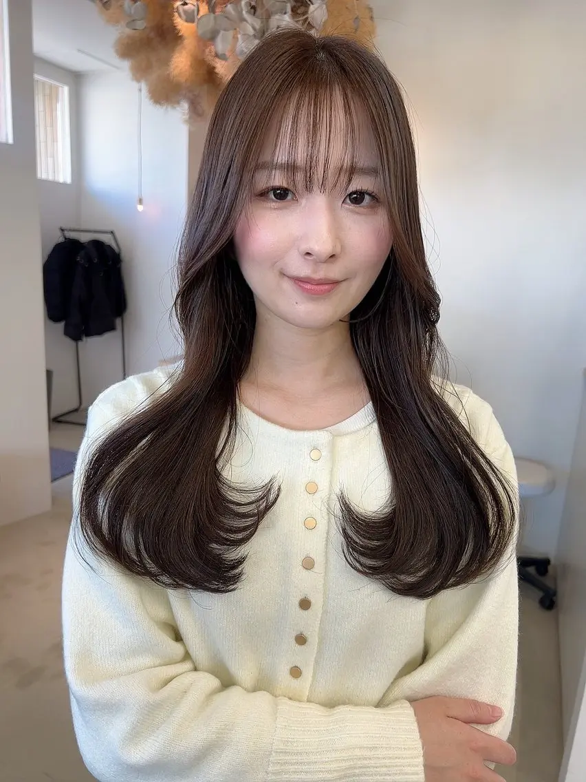 ロング カット ヘアカラー トリートメント vince. moekoのヘアスタイル