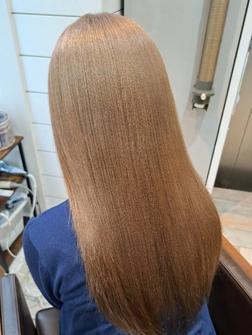 ロング カラー ベージュカラー ブリーチ ミルクティーベージュ ヘアカラー ＭＩＹＵ/透明感 渋谷/ベージュカラーのヘアスタイル