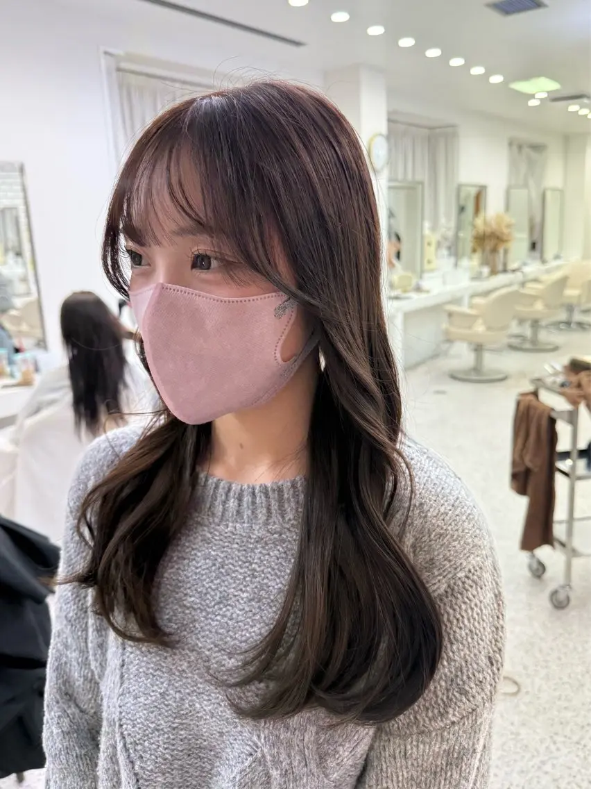 ロング カラー ヘアカラー トリートメント LOMARLIE/ NATUMIのヘアスタイル