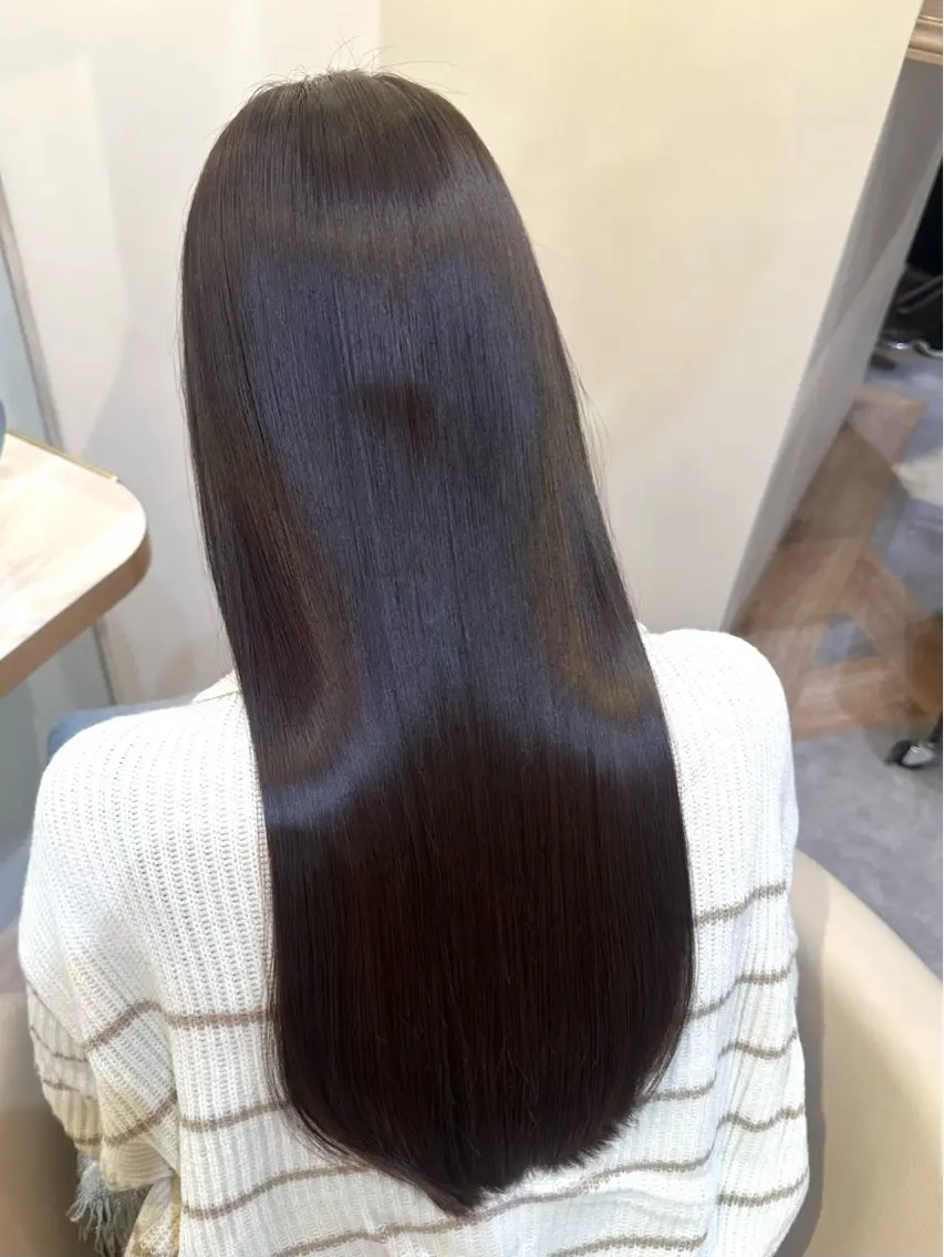 ロング アッシュ ヘアカラー トリートメント 髪質改善/縮毛矯正 🌻momokaのヘアスタイル