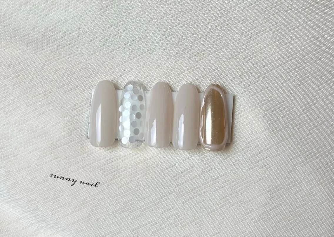 ネイル ジェルネイル ゴールド ミラーネイル ニュアンスネイル パラジェル sunny nailのネイルデザイン