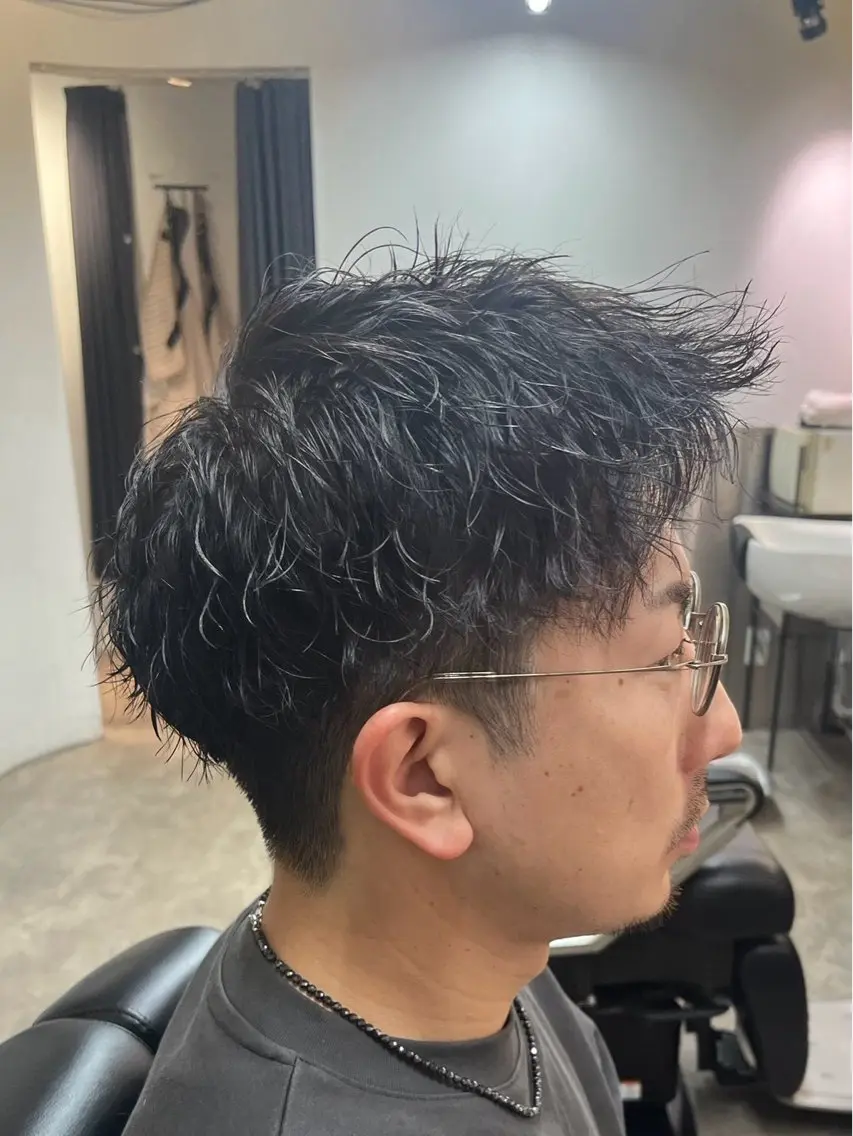 ショート パーマ メンズ カット パーマ トリートメント 佐々木 優人のヘアスタイル