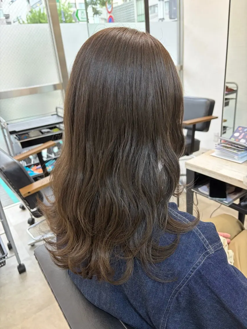 セミロング カラー 🥀韓国ヘア🥀 宮津真菜のヘアスタイル