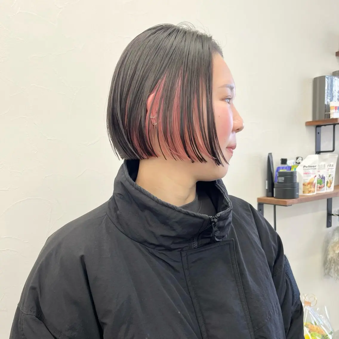 ショート カラー ブリーチ イヤリングカラー ブリーチなしカラー ボブ 髪質改善 カット ヘアカラー トリートメント 初めてのショート お任せください✂️のヘアスタイル