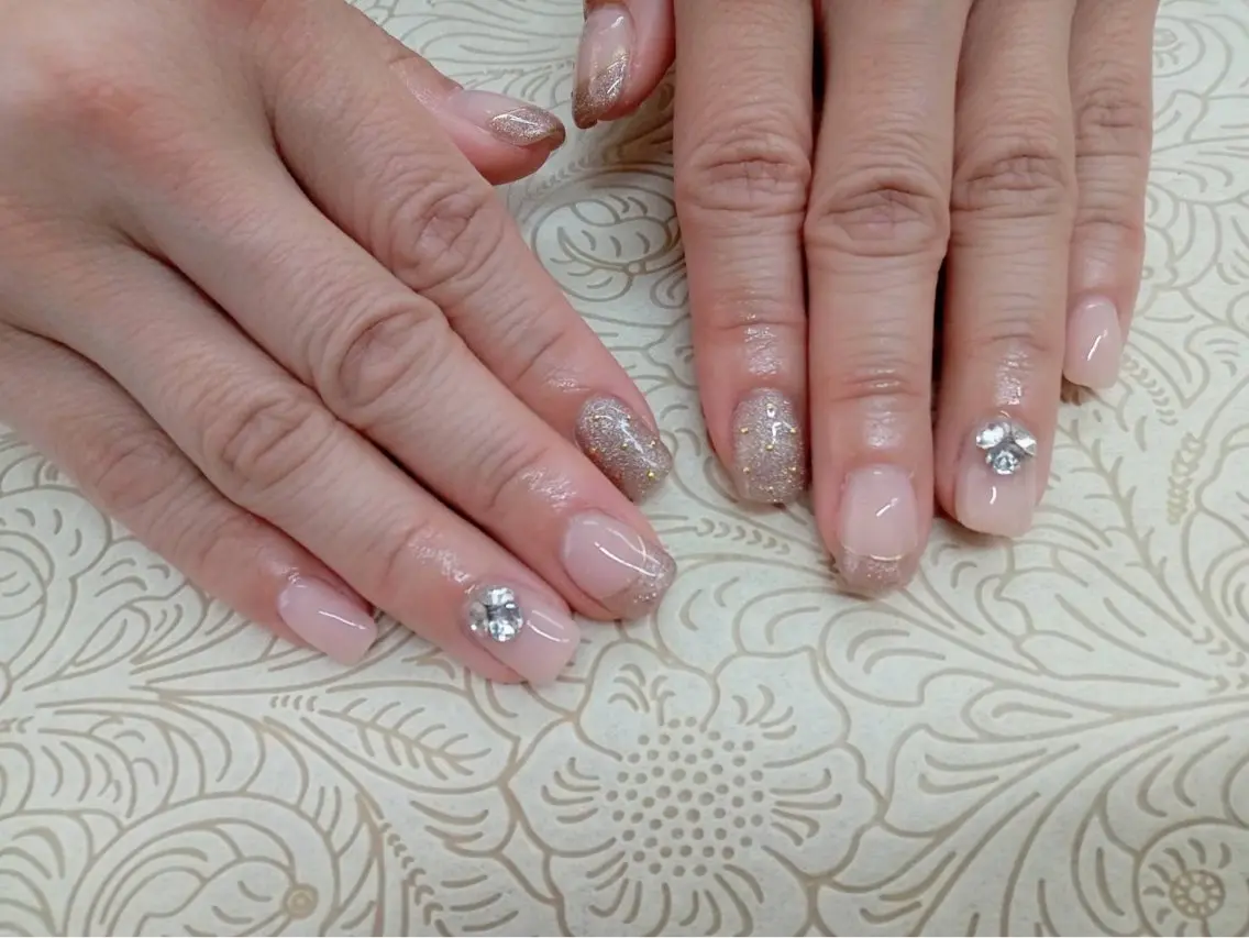 ネイル フラワーネイル precious nail roomのネイルデザイン