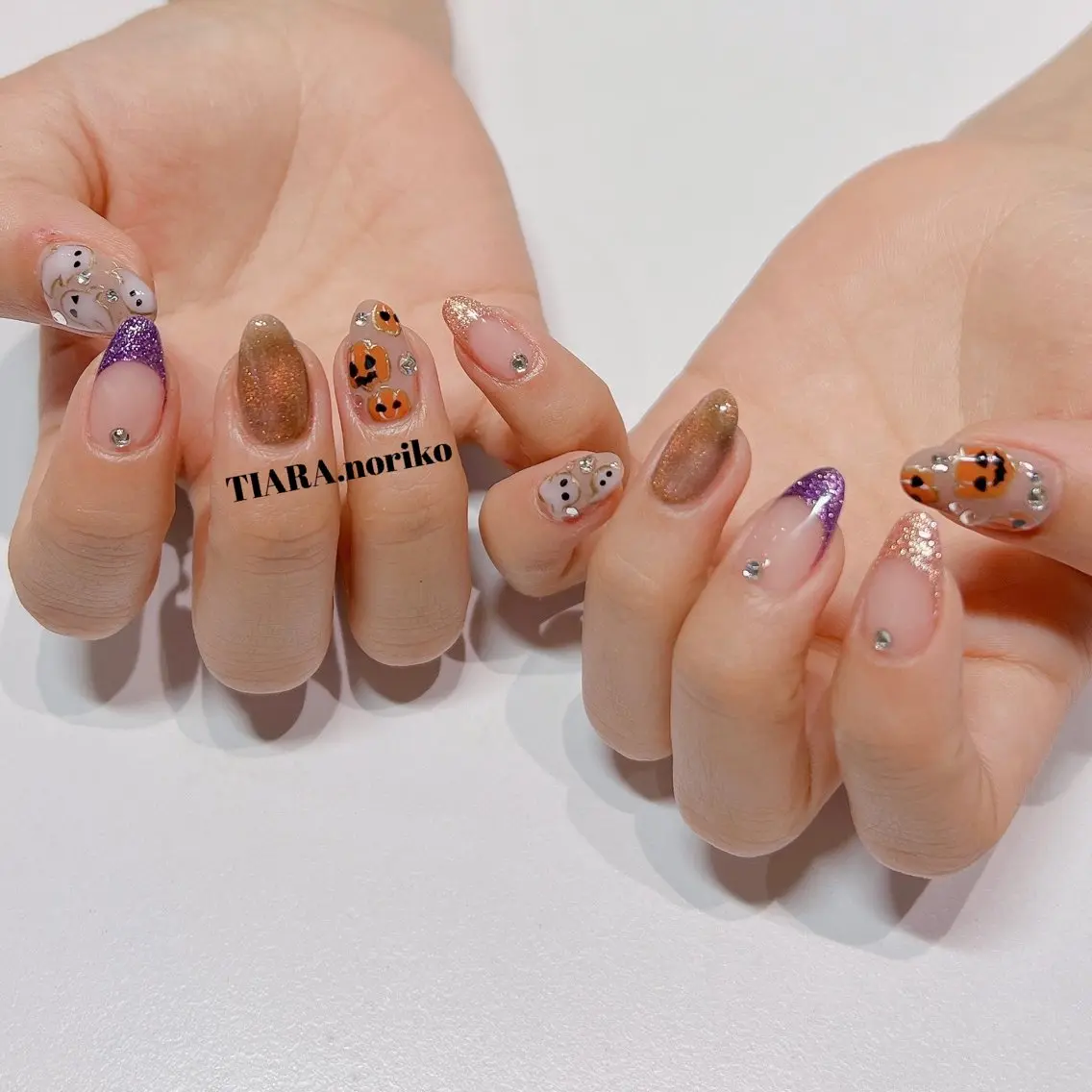 メンズ ネイル メンズ韓国風 ハロウィン フレンチネイル ハロウィン キラキラネイル TIARA💅🏻 NORIKOのネイルデザイン