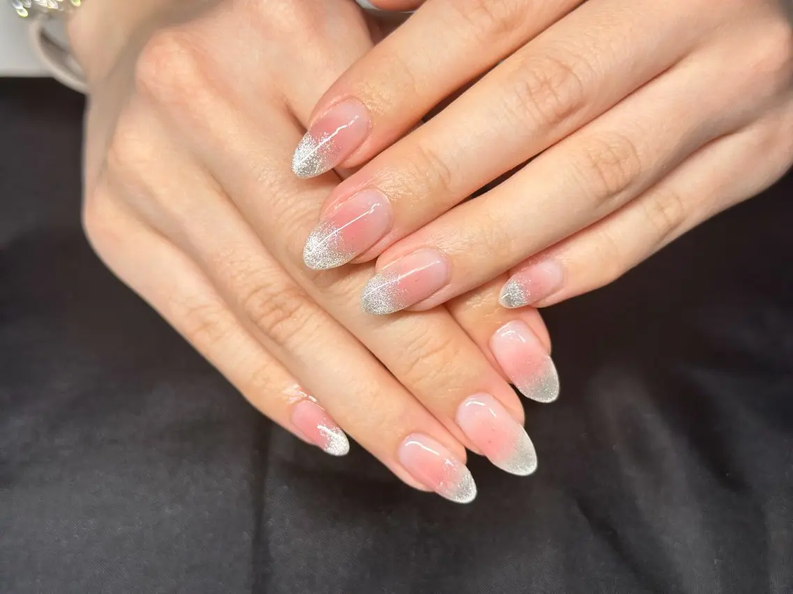 ネイル チークネイル グラデーション マグネットネイル Nail_ SkyBlue_Jのネイルデザイン