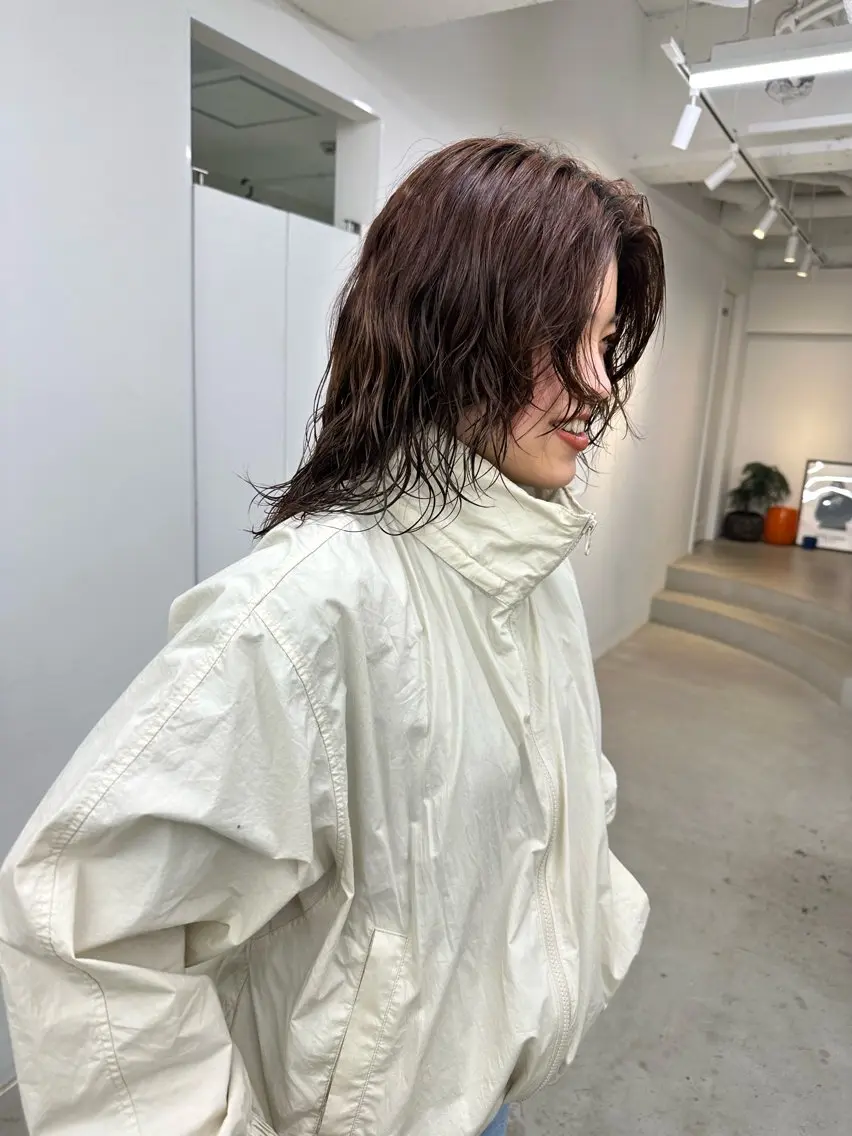 ロング パーマ 岩戸 新のヘアスタイル