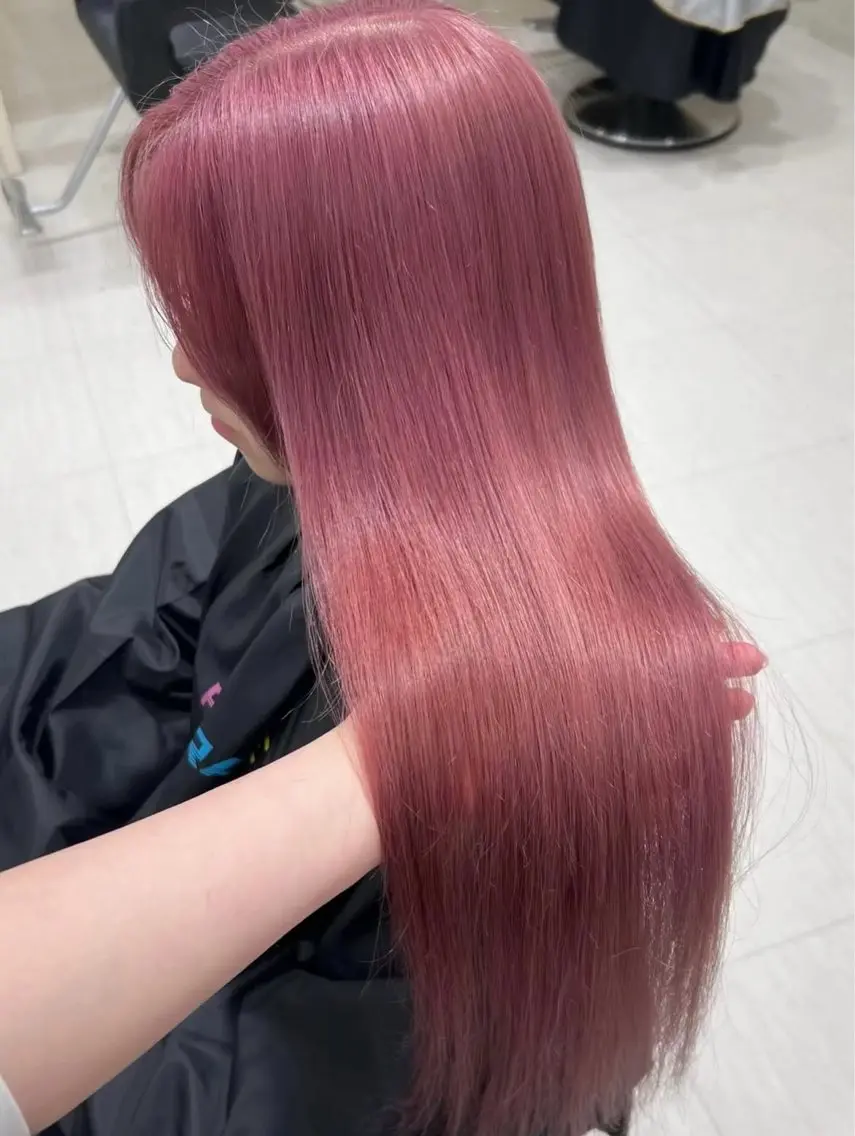 ロング カラー ヘアアレンジ ヘアカラー 韓国レイヤー&ピンク 艶髪🩶maikoのヘアスタイル