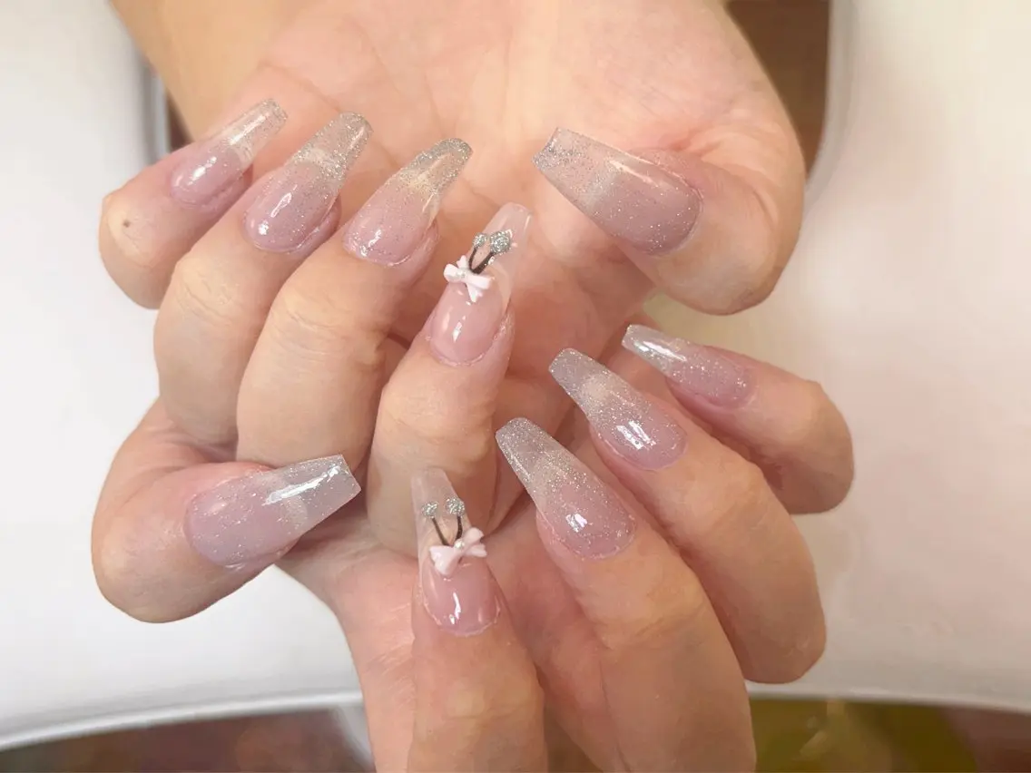ネイル アートネイル オーロラネイル チークネイル 長さ出し フレンチネイル ハンドネイル ハンドケア Yumi Nail Seiのネイルデザイン