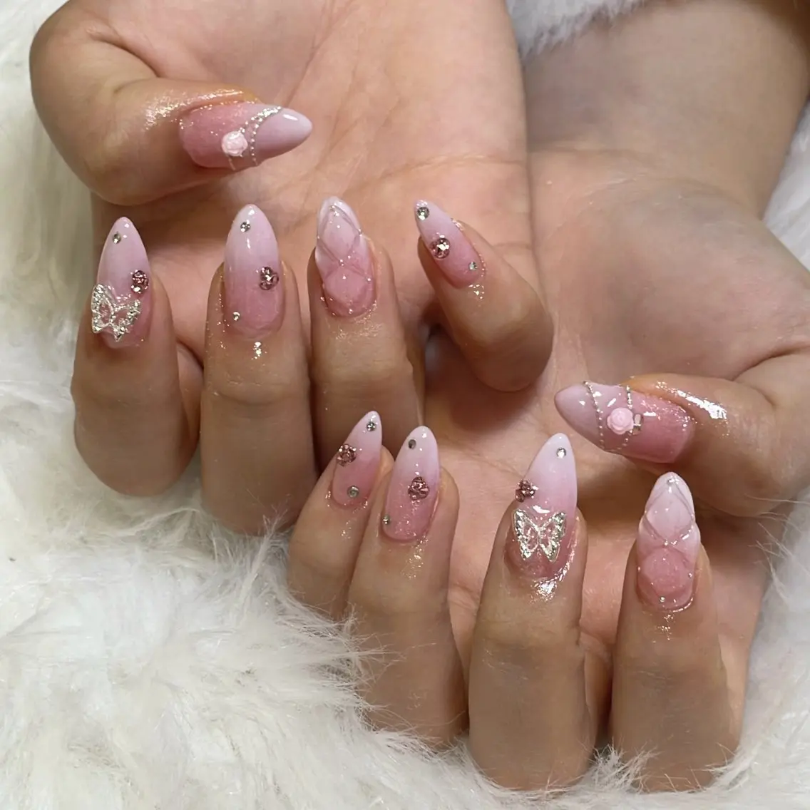 ネイル ハンドネイル ハンドケア SunnyRoa aguri ୨୧˖*のネイルデザイン
