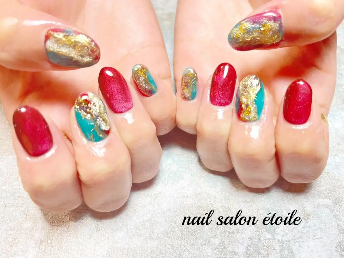 ネイル アートネイル ジェルネイル ゴールド グリーン マグネットネイル ハンドネイル nail salon étoileのネイルデザイン