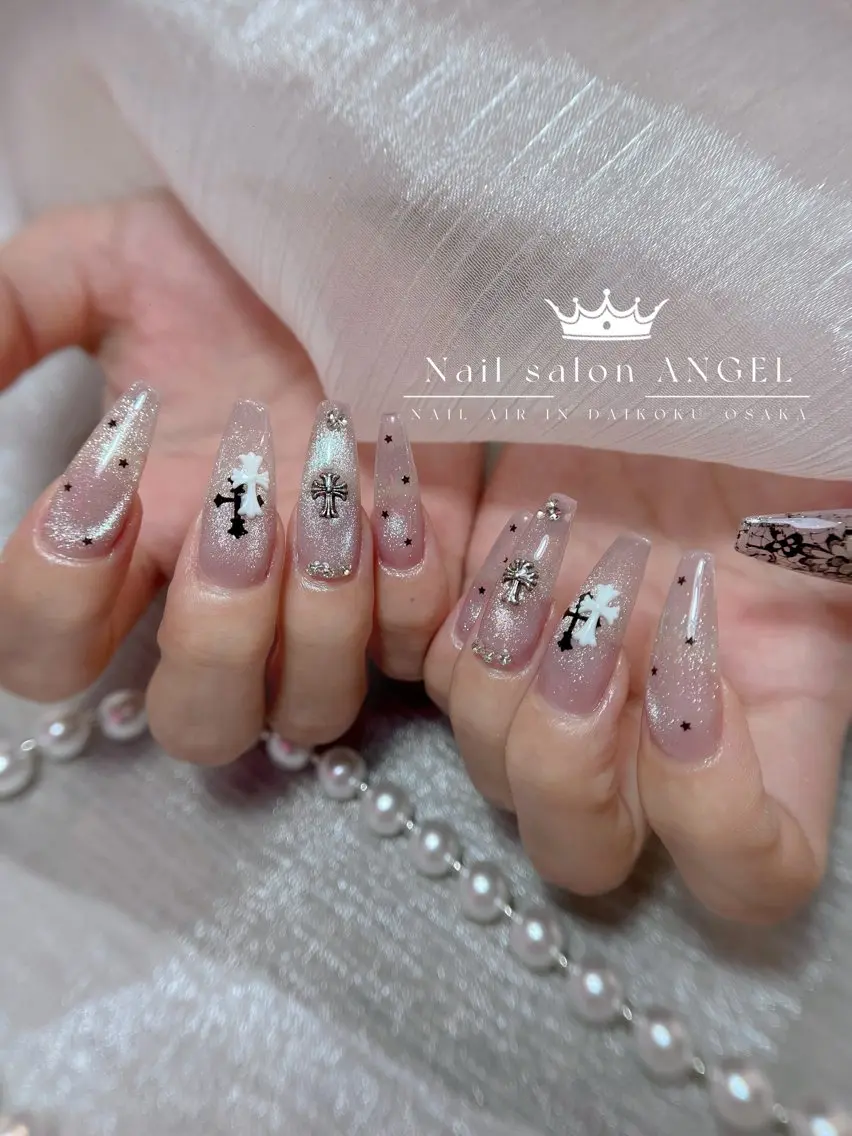 ネイル ジェルネイル ゴージャス 韓国ネイル ロングネイル シルバー ハンドネイル ANGEL Riaのネイルデザイン