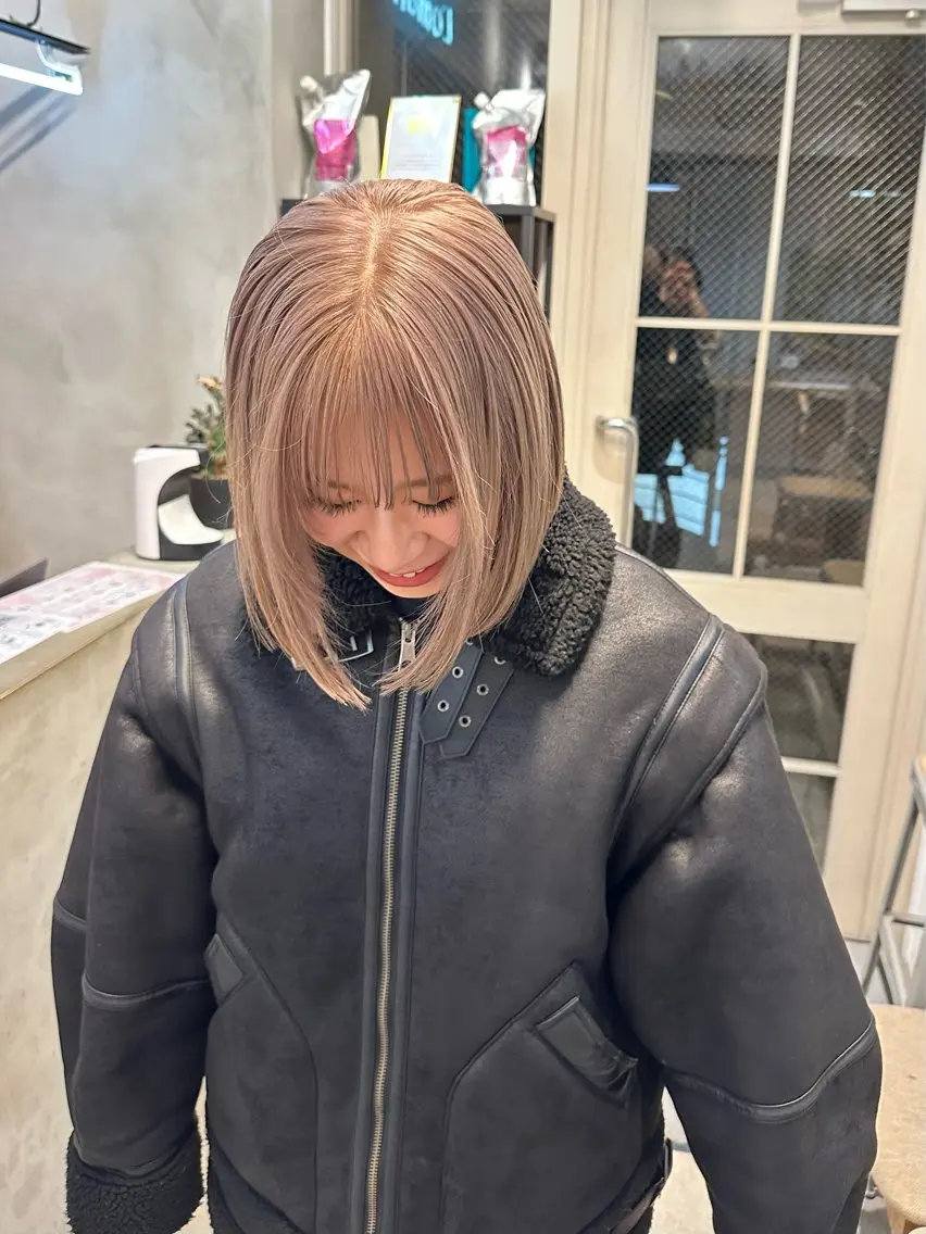 ショート カラー ブリーチ ハイトーンカラー ブリーチなしカラー ボブ REINA☁️透明感 カラー/ぷつっと♡のヘアスタイル