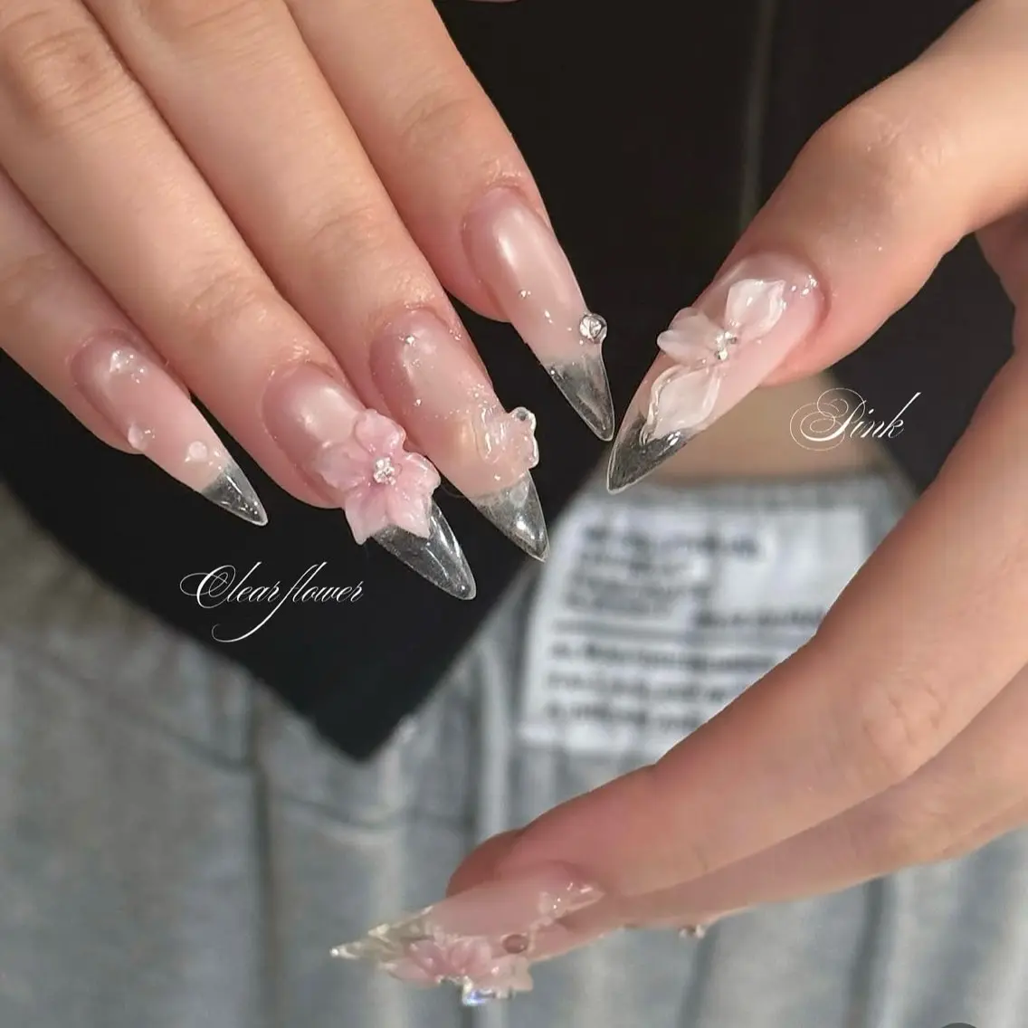 ネイル チークネイル ドット フットネイル フレンチネイル グラデーション ハンドネイル ハンドケア Nihonthy Nail 新宿のネイルデザイン