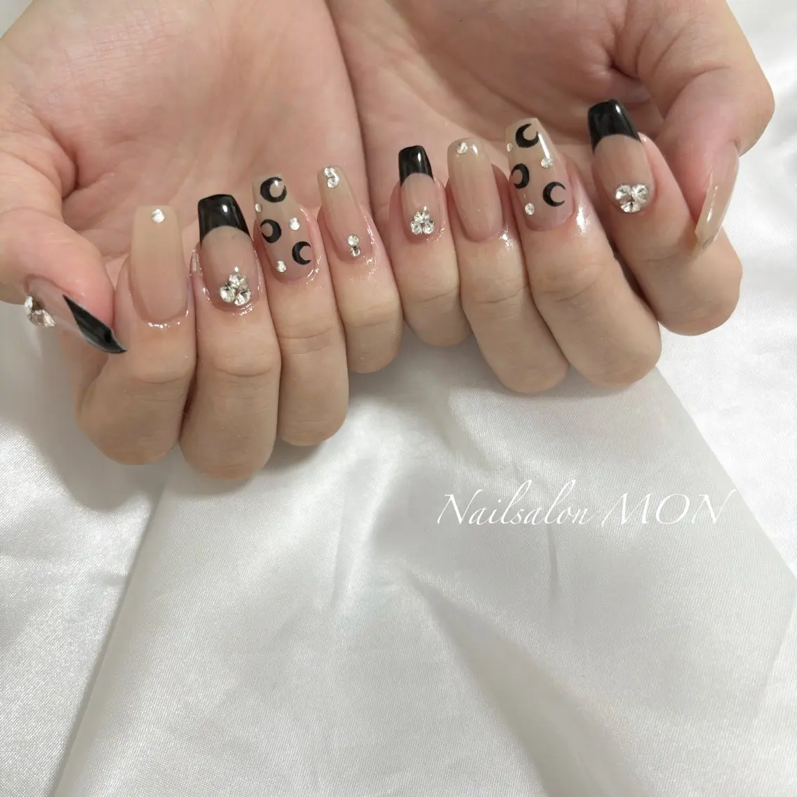 ネイル ストーンネイル ハンドネイル Nailsalon MONのネイルデザイン