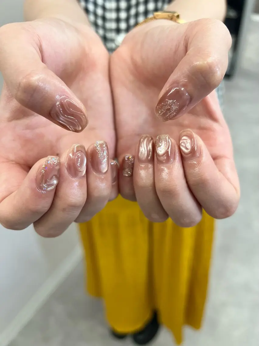 ネイル ジェルネイル キラキラネイル マグネットネイル ニュアンスネイル パラジェル ハンドネイル ハンドケア Bana_ Nailのネイルデザイン