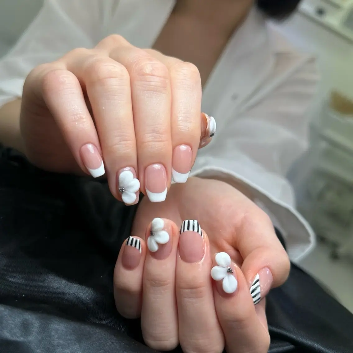 ネイル フラッシュネイル フレンチネイル ジェルネイル ガラスフレンチ 韓国ネイル LEMON NAIL FUK(博多駅前)のネイルデザイン