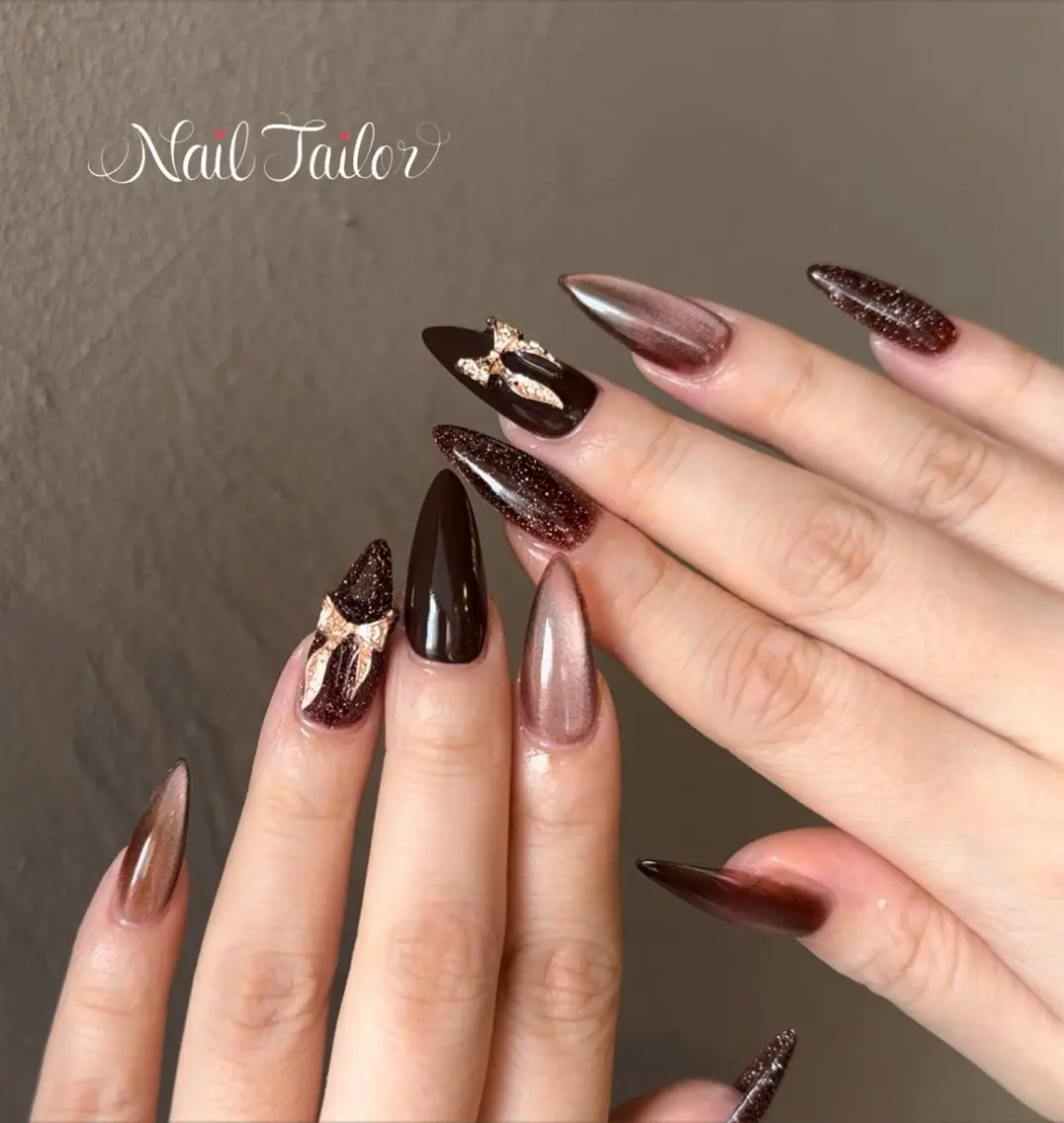 ネイル ブラウン 長さ出し フラッシュネイル キラキラネイル ラメ(グリッター) ハンドネイル NailTailor ネイルテイラーのネイルデザイン