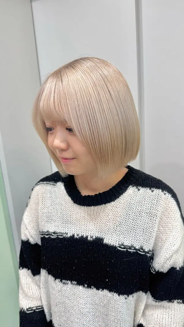 ショート カラー ベージュカラー ブリーチ ホワイトベージュ ヘアカラー トリートメント 横浜🍒ルーツカラー エクステ/RIEのヘアスタイル