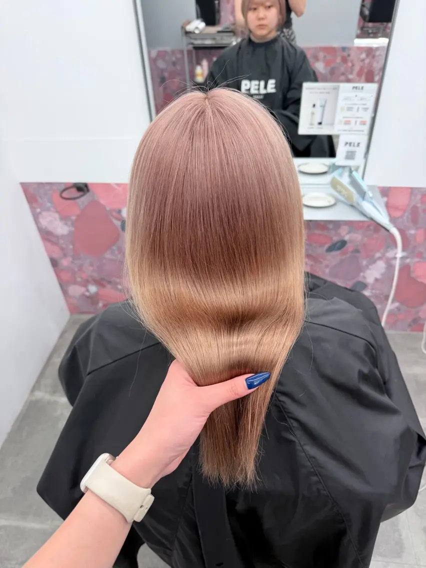 ロング ヘアカラー PELE SAKAE kannaのヘアスタイル